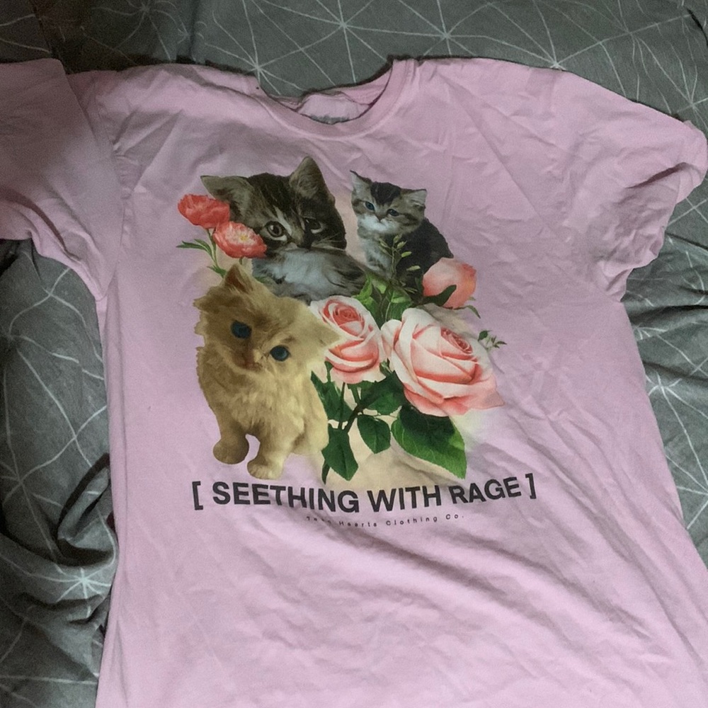 Unique Statement: Angry Cat Graphic Tee - Seething with rage